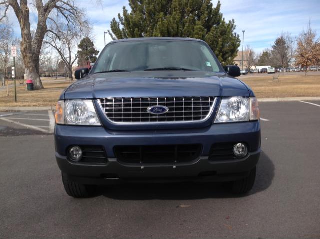 Ford Explorer 2003 photo 3
