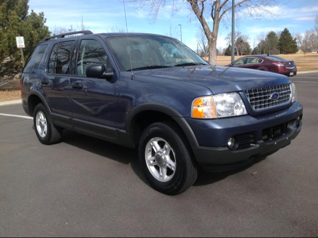 Ford Explorer 2003 photo 4