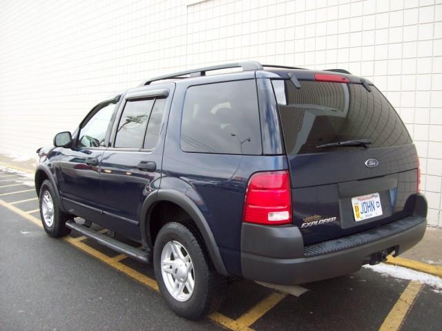 Ford Explorer 2003 photo 3