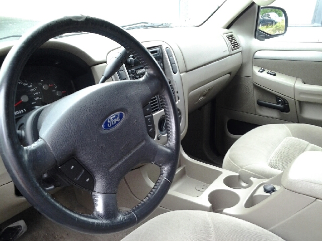 Ford Explorer 2003 photo 3