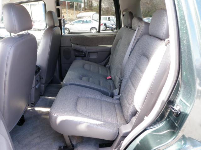 Ford Explorer 2003 photo 4