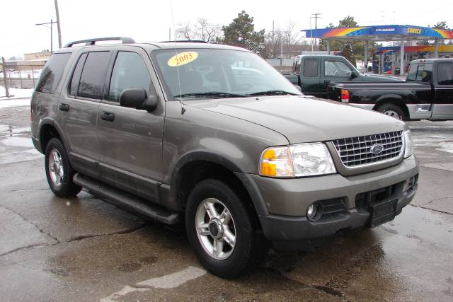Ford Explorer 2003 photo 3