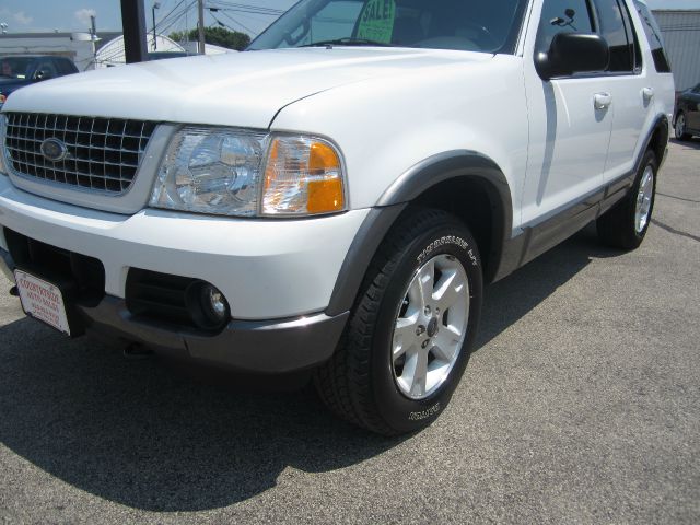 Ford Explorer 2003 photo 3