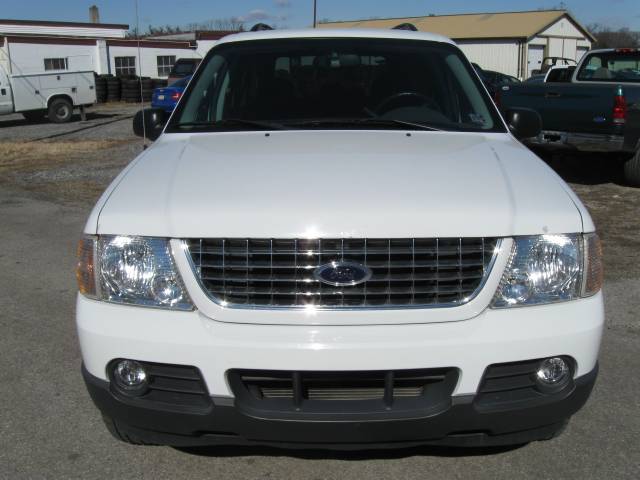 Ford Explorer 2003 photo 2
