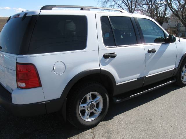 Ford Explorer 2003 photo 3
