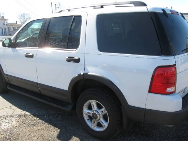 Ford Explorer 2003 photo 4