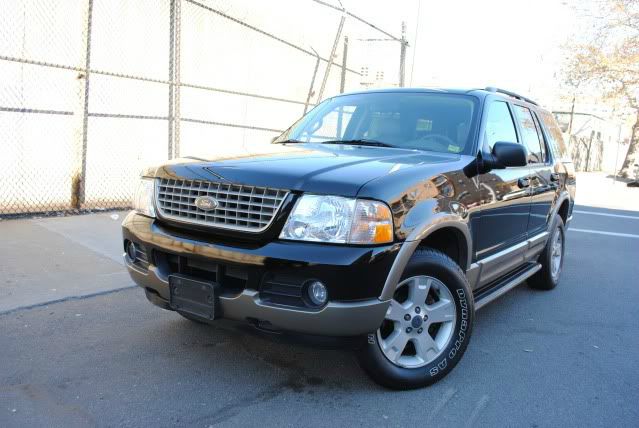 Ford Explorer 2003 photo 2