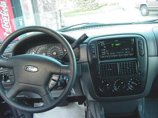 Ford Explorer 2003 photo 3