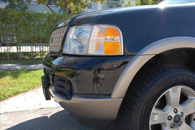 Ford Explorer 2003 photo 3