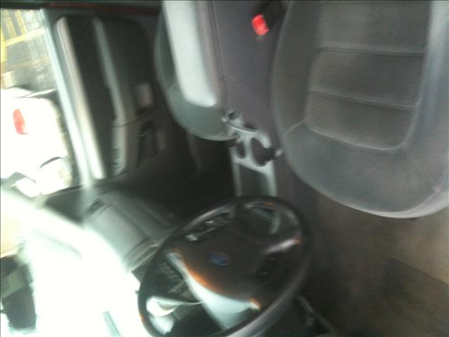 Ford Explorer 2003 photo 4