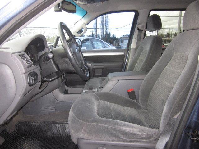 Ford Explorer 2003 photo 5