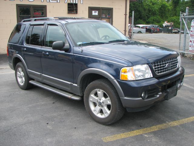 Ford Explorer 2003 photo 2