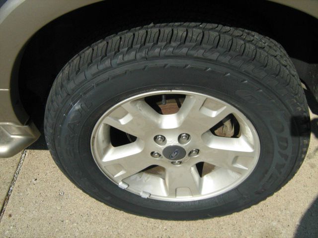 Ford Explorer XL XLT Work Series SUV