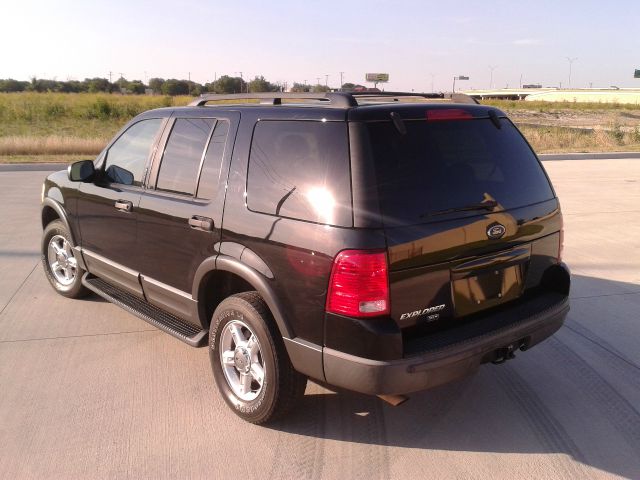 Ford Explorer 2003 photo 1