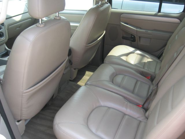 Ford Explorer 2003 photo 2