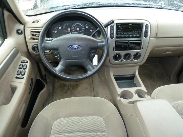 Ford Explorer 2003 photo 4