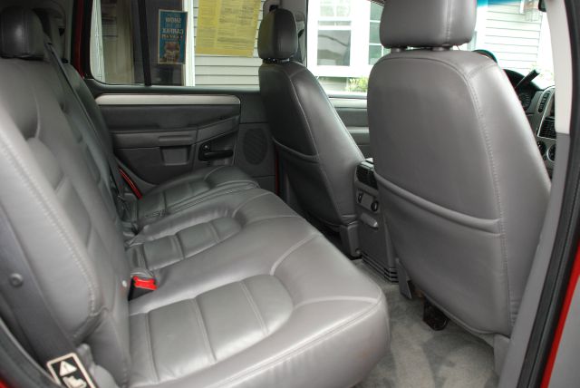 Ford Explorer 2003 photo 3