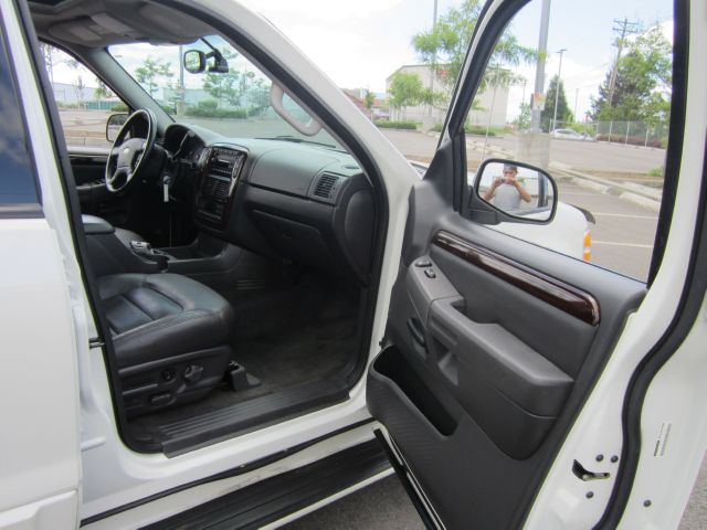 Ford Explorer 2dr LWB SUV