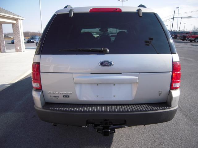 Ford Explorer 2003 photo 3