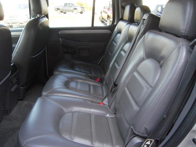 Ford Explorer 2003 photo 5