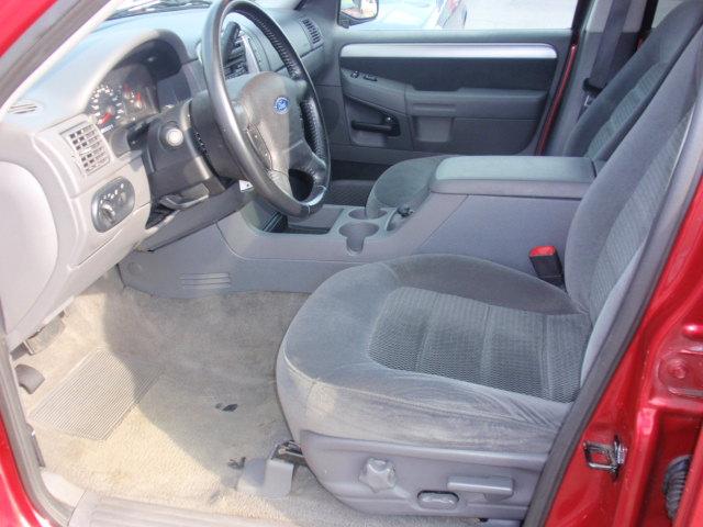 Ford Explorer 2003 photo 4