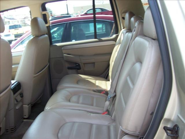 Ford Explorer 2003 photo 2