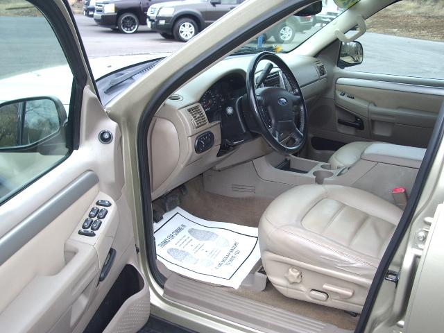 Ford Explorer 2003 photo 4