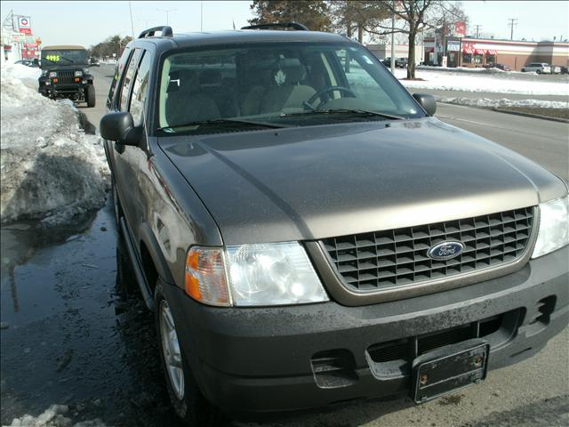 Ford Explorer 2003 photo 1