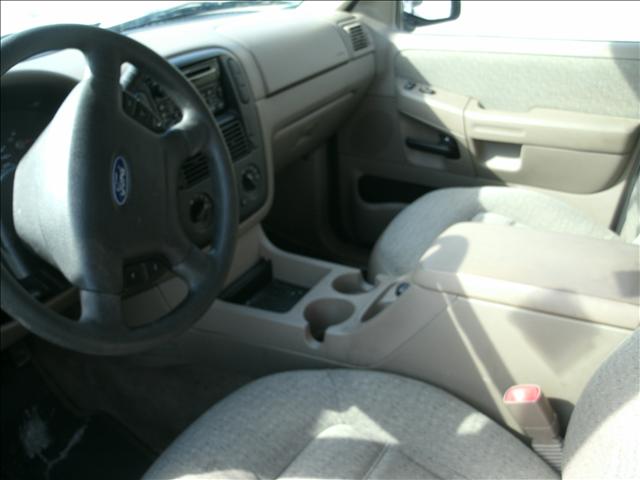 Ford Explorer 2003 photo 2