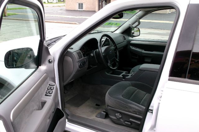 Ford Explorer 2003 photo 14