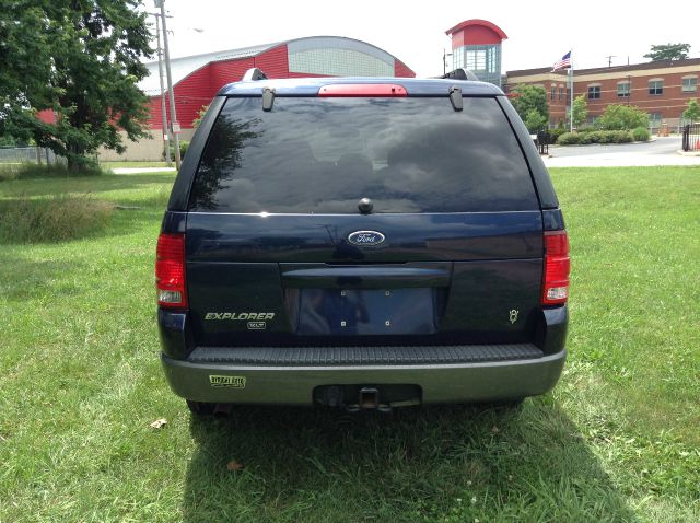 Ford Explorer Unknown SUV