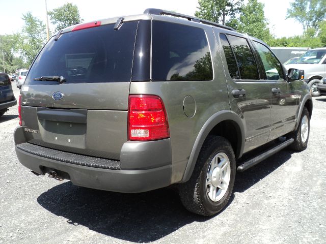 Ford Explorer 2500 4WD SUV