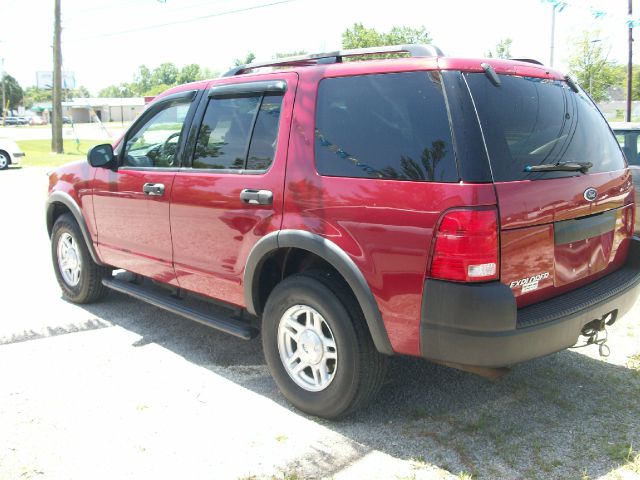 Ford Explorer 2500 4WD SUV