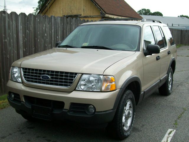 Ford Explorer 2003 photo 3