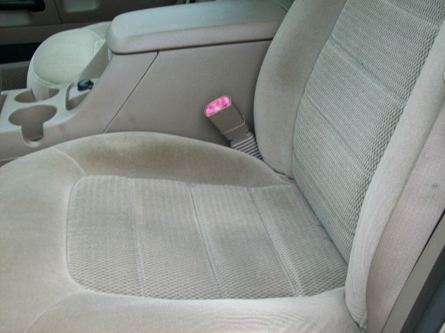 Ford Explorer 2003 photo 4