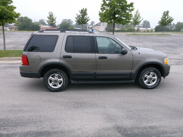 Ford Explorer 2003 photo 11