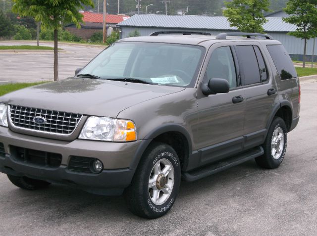 Ford Explorer 2003 photo 13