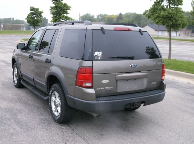 Ford Explorer 2003 photo 6