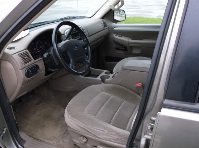 Ford Explorer 2003 photo 8
