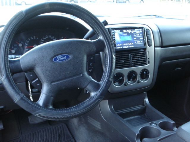Ford Explorer 2003 photo 5