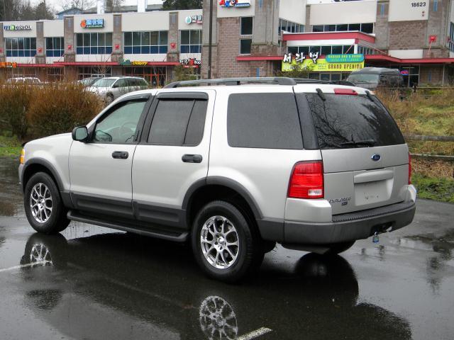 Ford Explorer 2003 photo 2