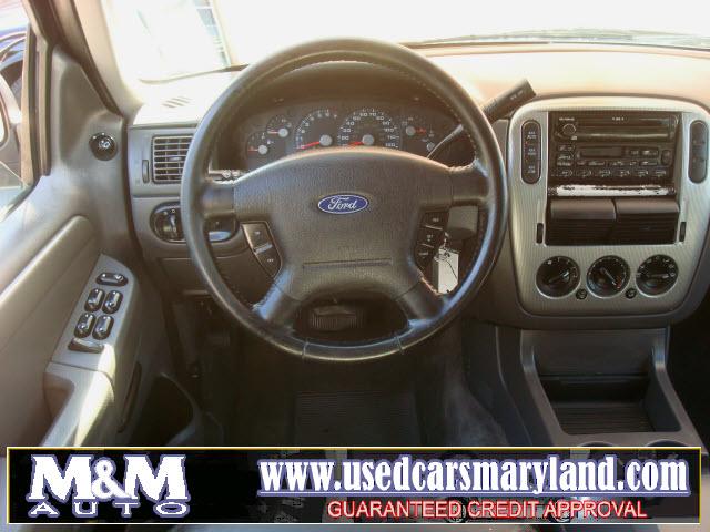 Ford Explorer 2003 photo 3