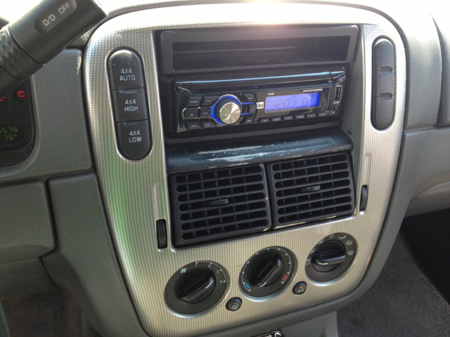 Ford Explorer 2003 photo 3