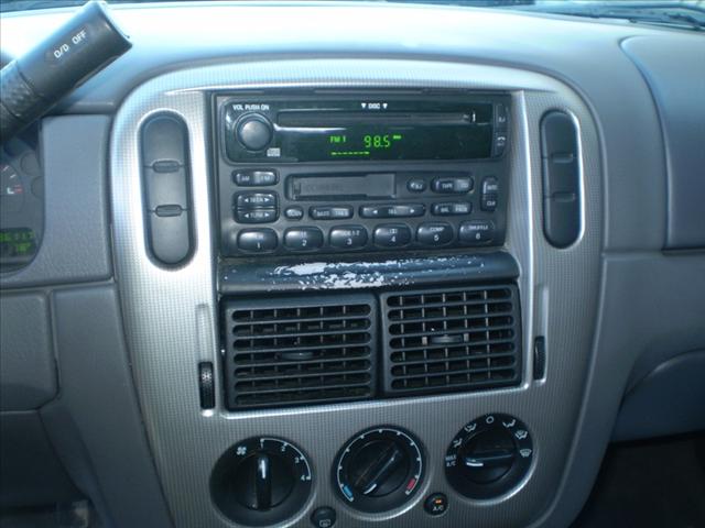 Ford Explorer 2003 photo 4