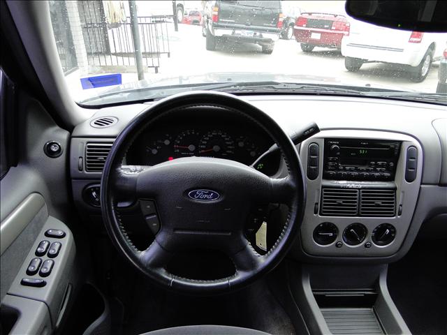 Ford Explorer 2003 photo 5