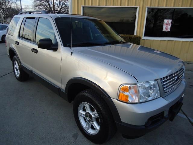 Ford Explorer 2003 photo 3