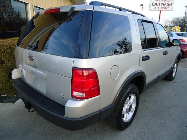 Ford Explorer 2003 photo 5
