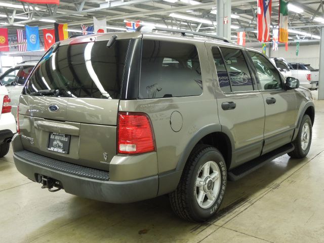 Ford Explorer 2003 photo 2