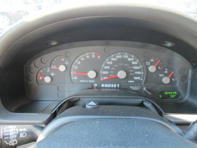 Ford Explorer 2003 photo 1