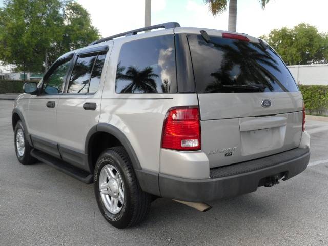 Ford Explorer 2003 photo 3